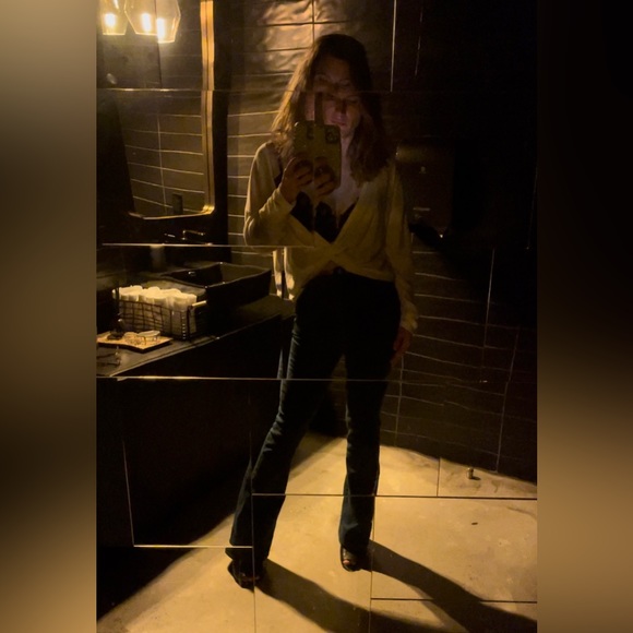 Meet your Posher, Casey - Picture 2 of 3